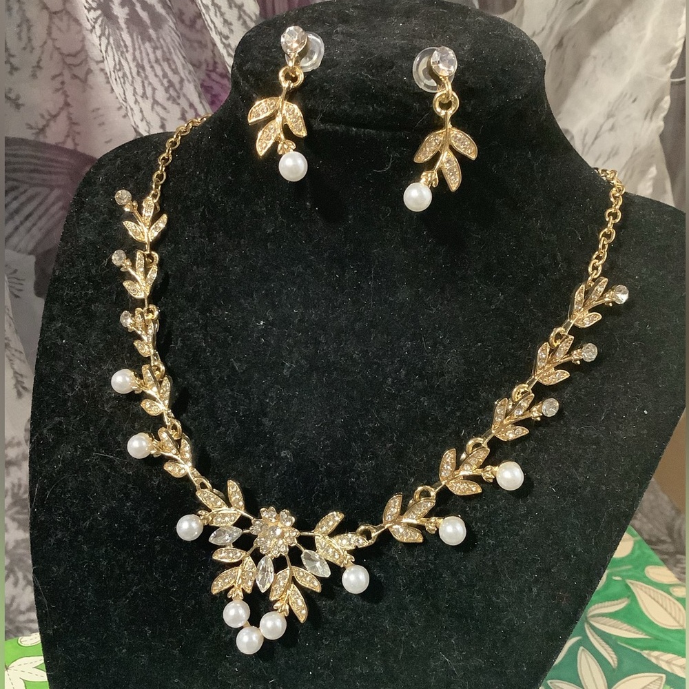 Gold Tone and Pearl Floral Necklace and Earring Set
